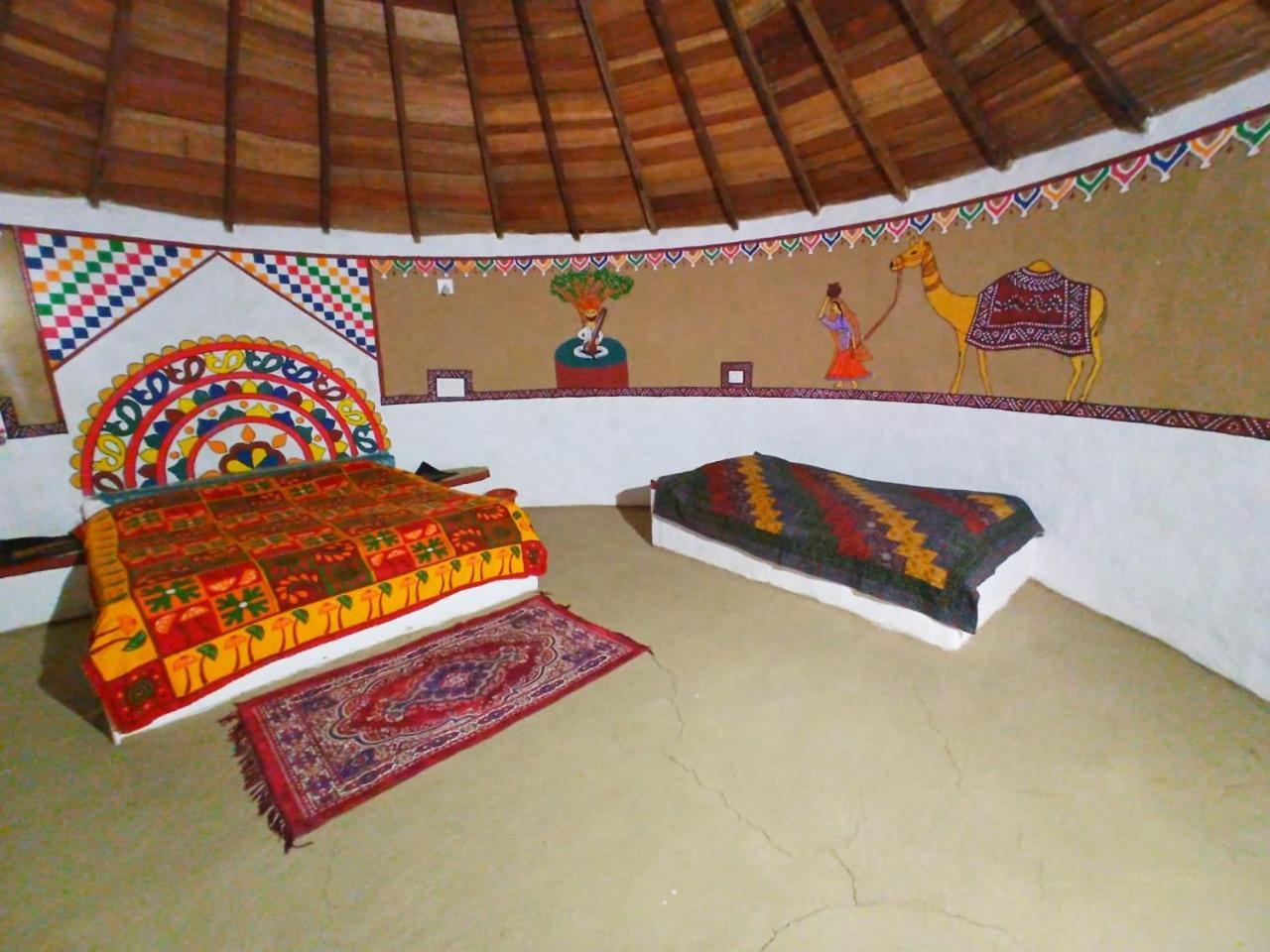 Bherandiāla Banni Village Resort - Rann Of Kutch מראה חיצוני תמונה