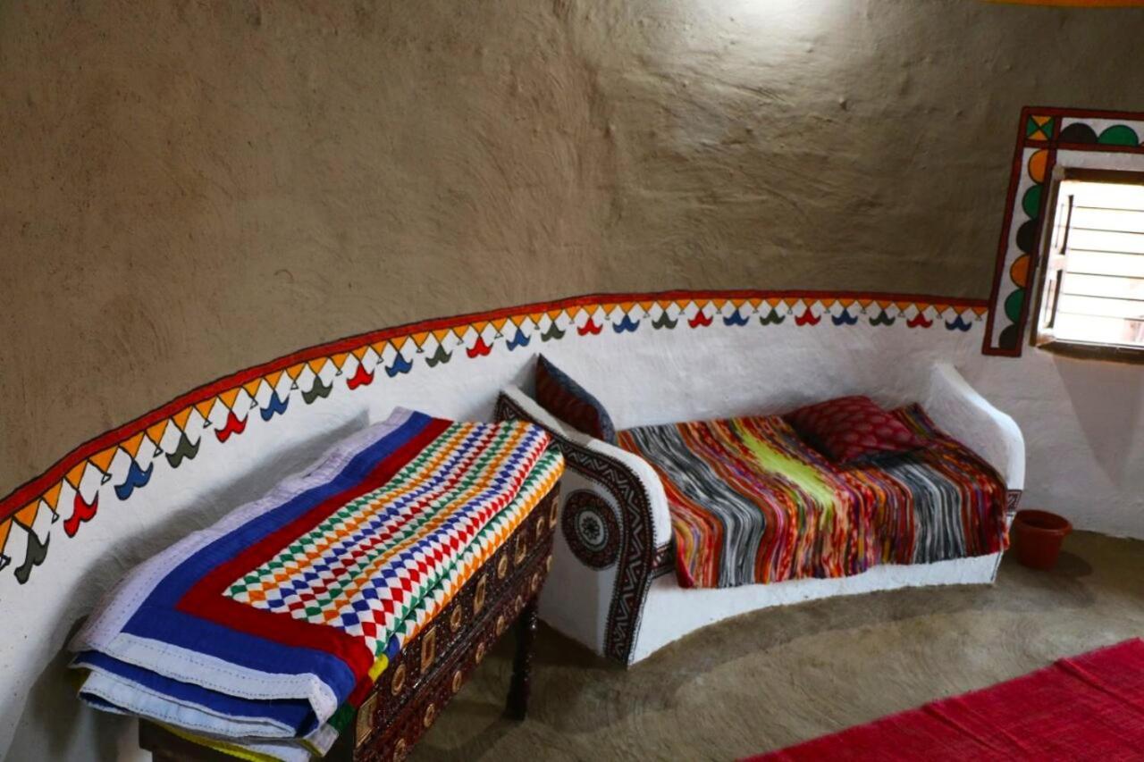 Bherandiāla Banni Village Resort - Rann Of Kutch מראה חיצוני תמונה